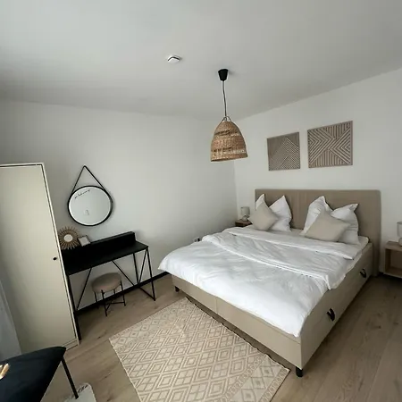 Place2stay Gloggnitz1 Διαμέρισμα *