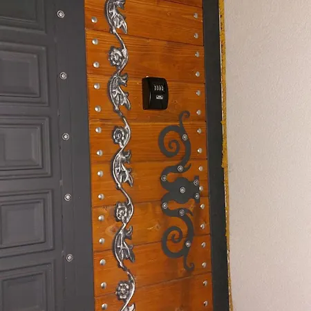 Διαμέρισμα Place2stay Gloggnitz1